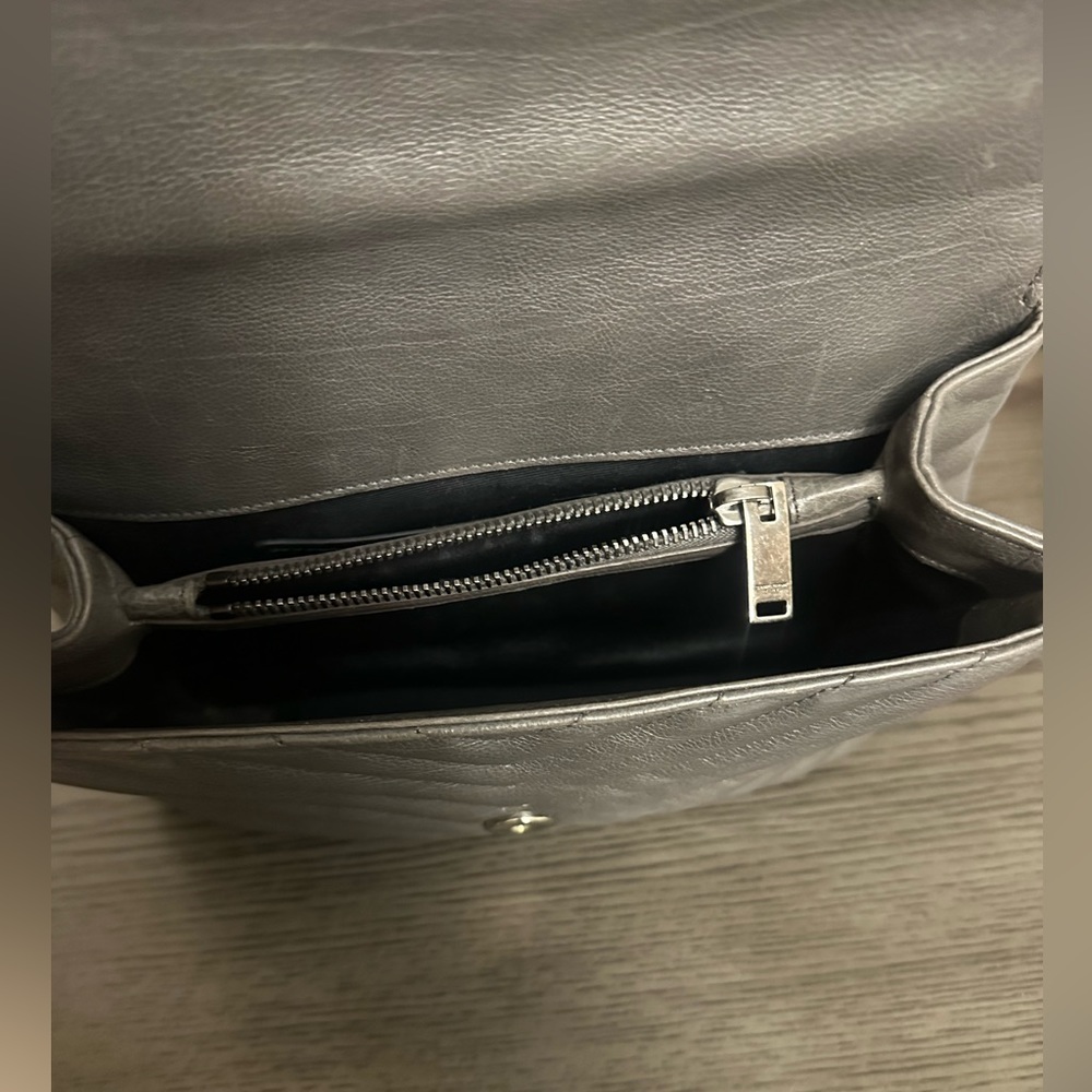 SAINT LAURENT
Sheepskin Matelasse Chevron Monogram Medium College Bag Asphalt - Picture 6 of 6
